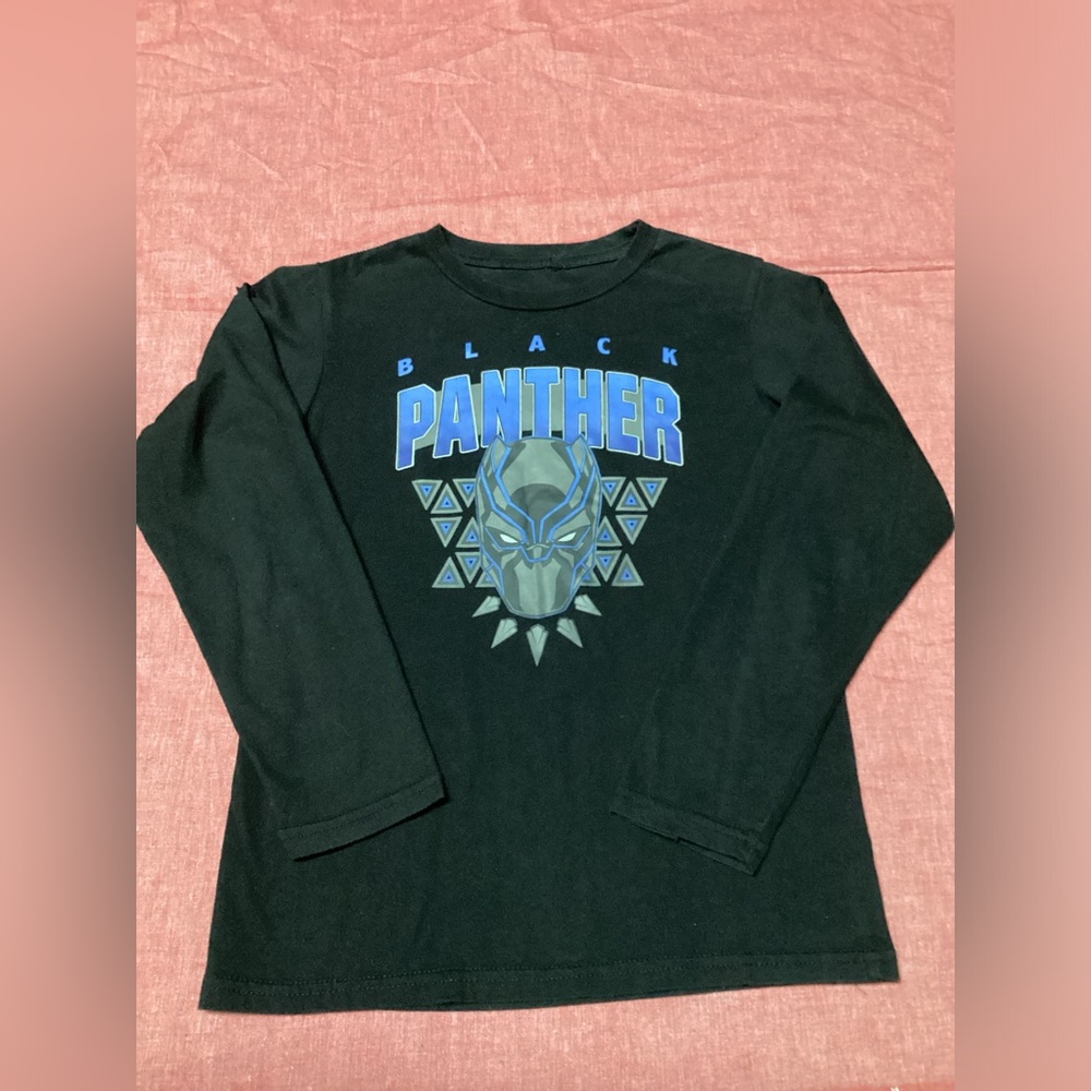 Boys Marvel Size Medium Long Sleeve  Black Panther T Shirt